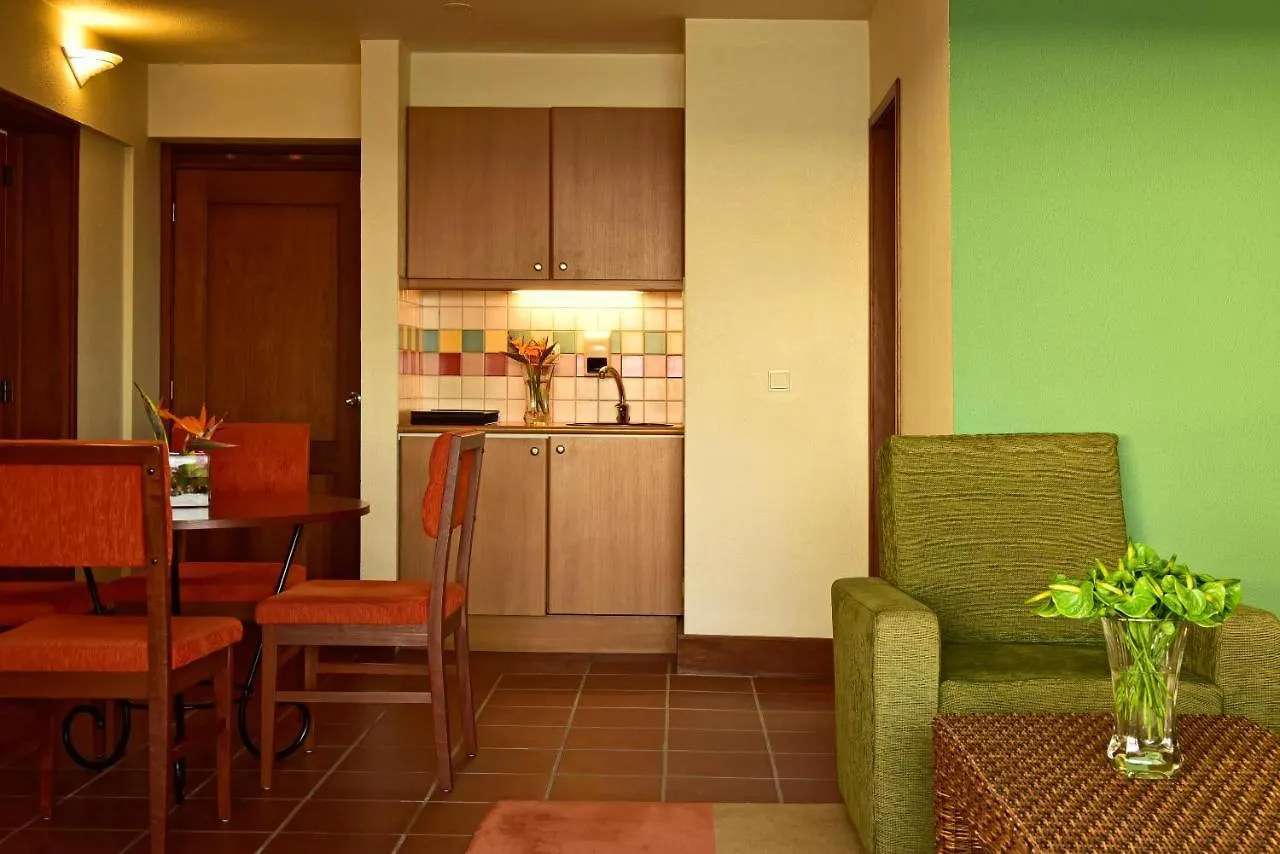 Pestana Ocean Bay Resort Funchal  4*, Funchal (Madeira)