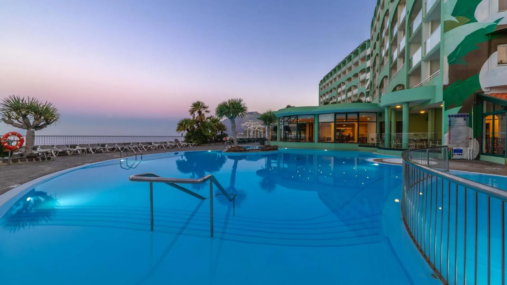 Pestana Ocean Bay Resort Funchal  4*, Funchal (Madeira)