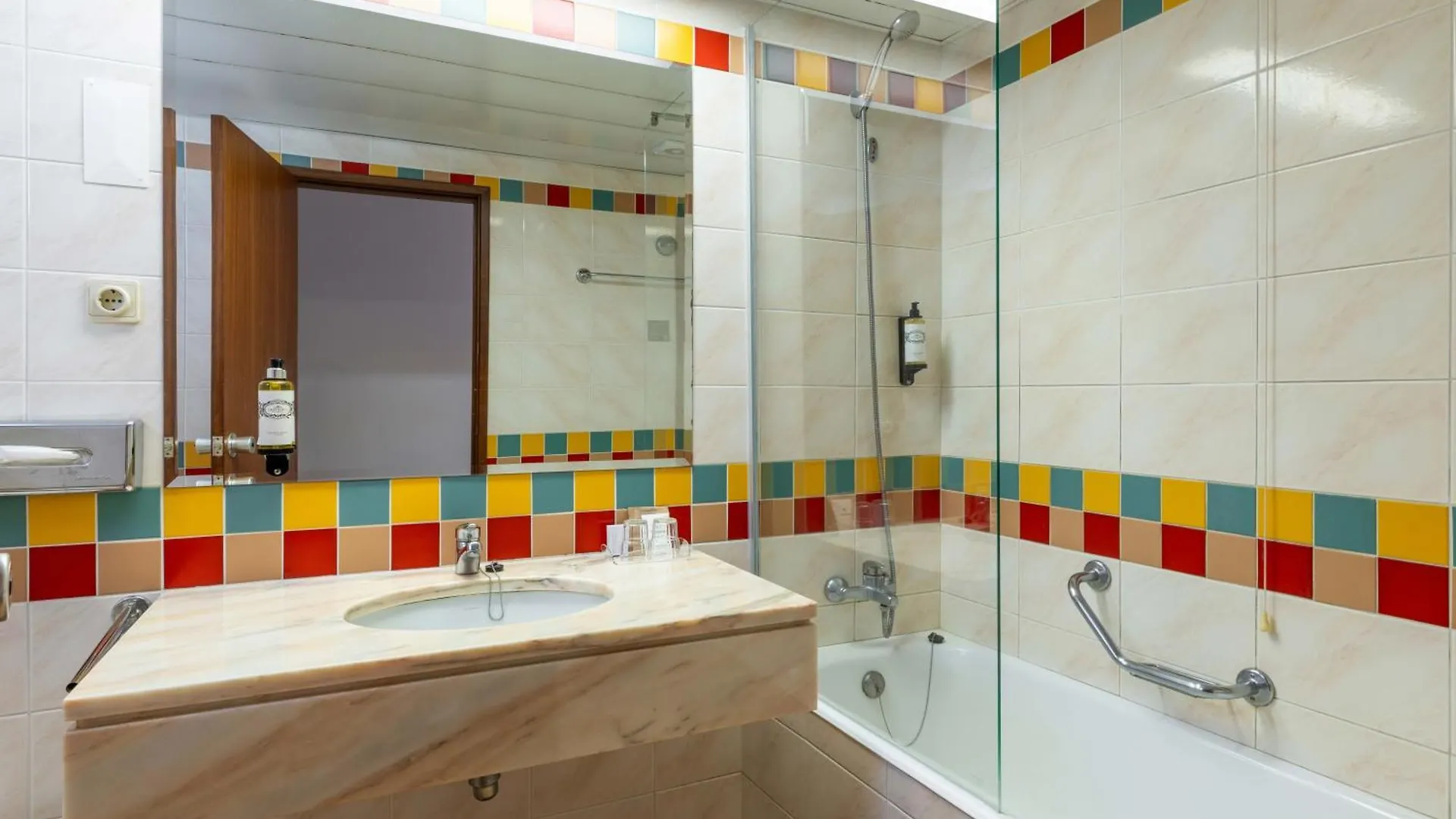 Pestana Ocean Bay Resort Funchal  Hotel Funchal (Madeira)